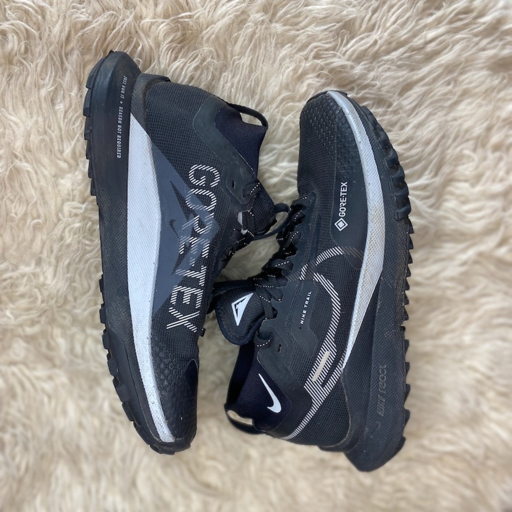 Nike Gore-Tex Trail Running Shoes Black Gray Women’s 9 hiking shoe ultra grip